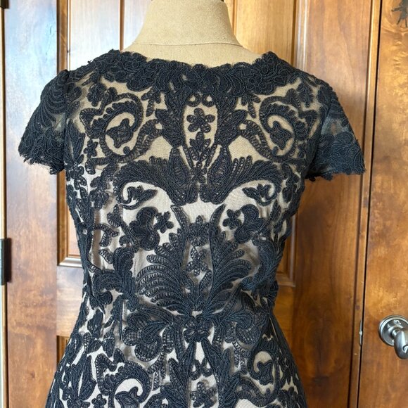 Tadashi Shoji Cocktail Dress. Size 6. Black - Picture 4 of 9